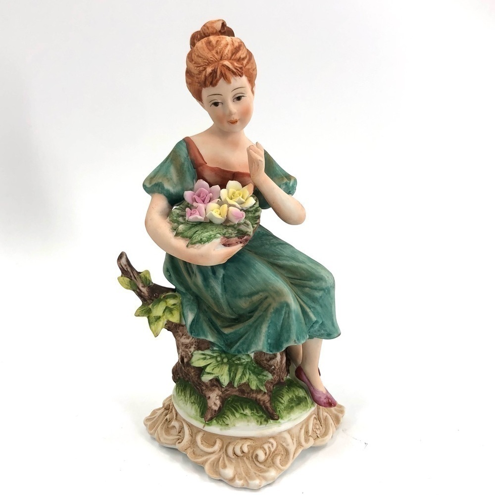 Vintage Lefton Hand Painted Girl Woman Holding Flowers KW8017 Japan Figurine